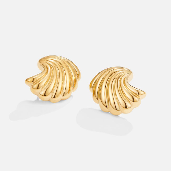 Golden shell earrings