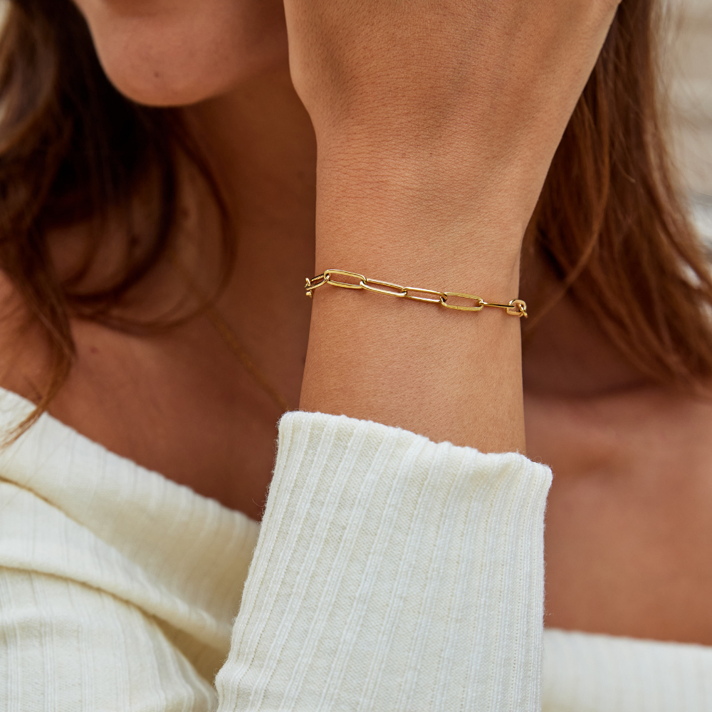 Clip-on gold bracelet