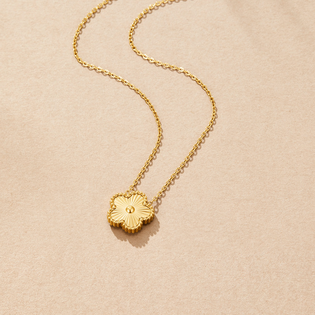 Golden lucky necklace