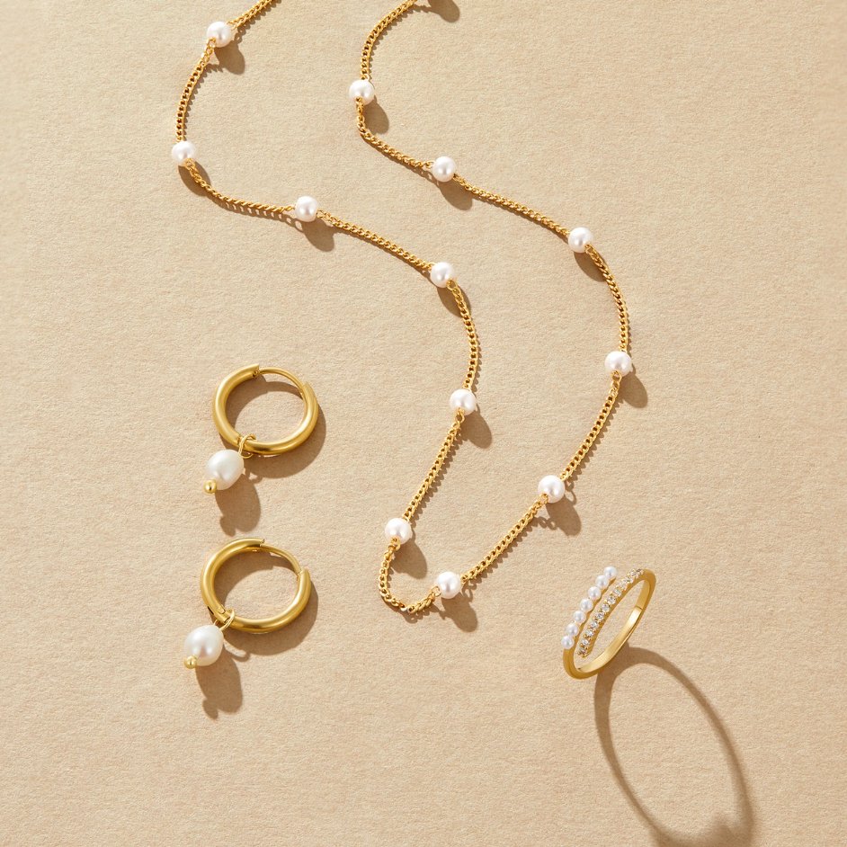 Pure gold pearl necklace